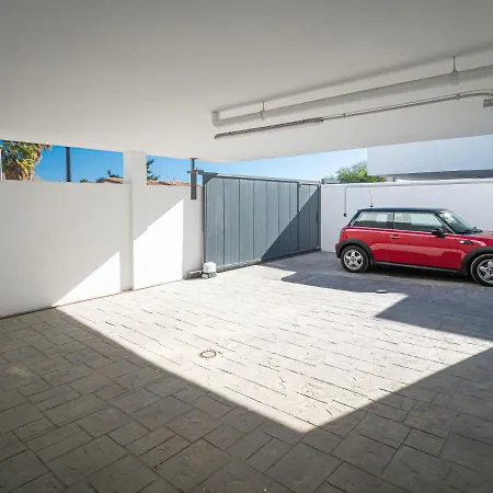 Moderne Proche De La Villa *