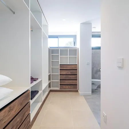 Moderne Proche De La Manilva