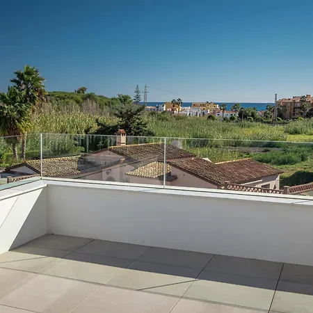 Moderne Proche De La Villa